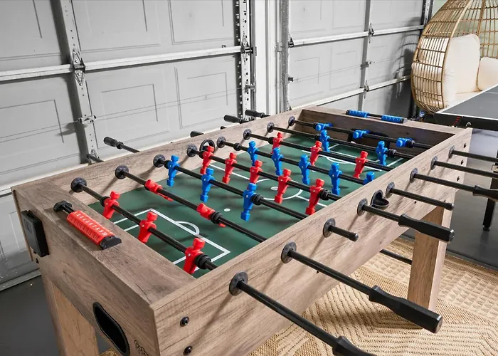 Game Pool Hottub Modern Desert Oasis Holiday home